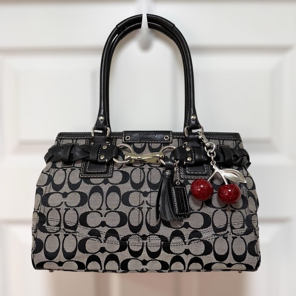 Coach Handbags - Coach Hamptons Signature Carryall Black Grey Jacquard Shoulder Bag LIKE NEW